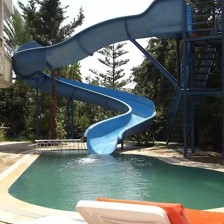 Aparthotel Myra 2*
