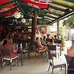 Myra Ξενοδοχείο με διαμερίσματα 2*