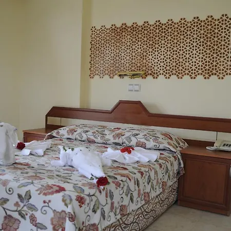Aparthotel Myra