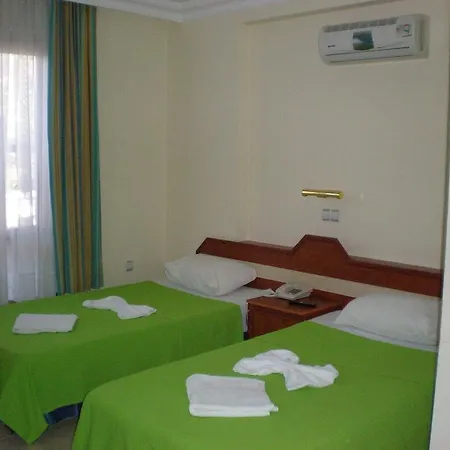 Aparthotel Myra 2*
