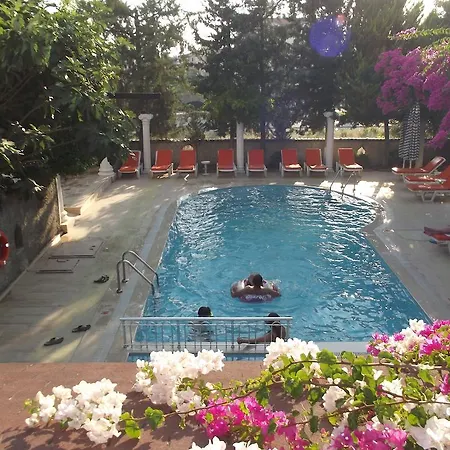 Myra Apart-hotel Side